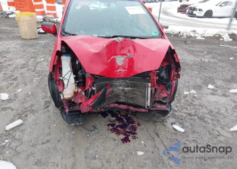 2013 Honda Fit z USA, uszkodzony, nr VIN JHMGE8H3XDC026184